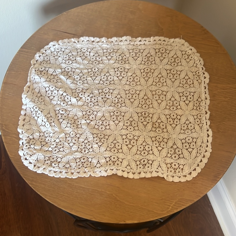 Vintage crocheted off white 13x11